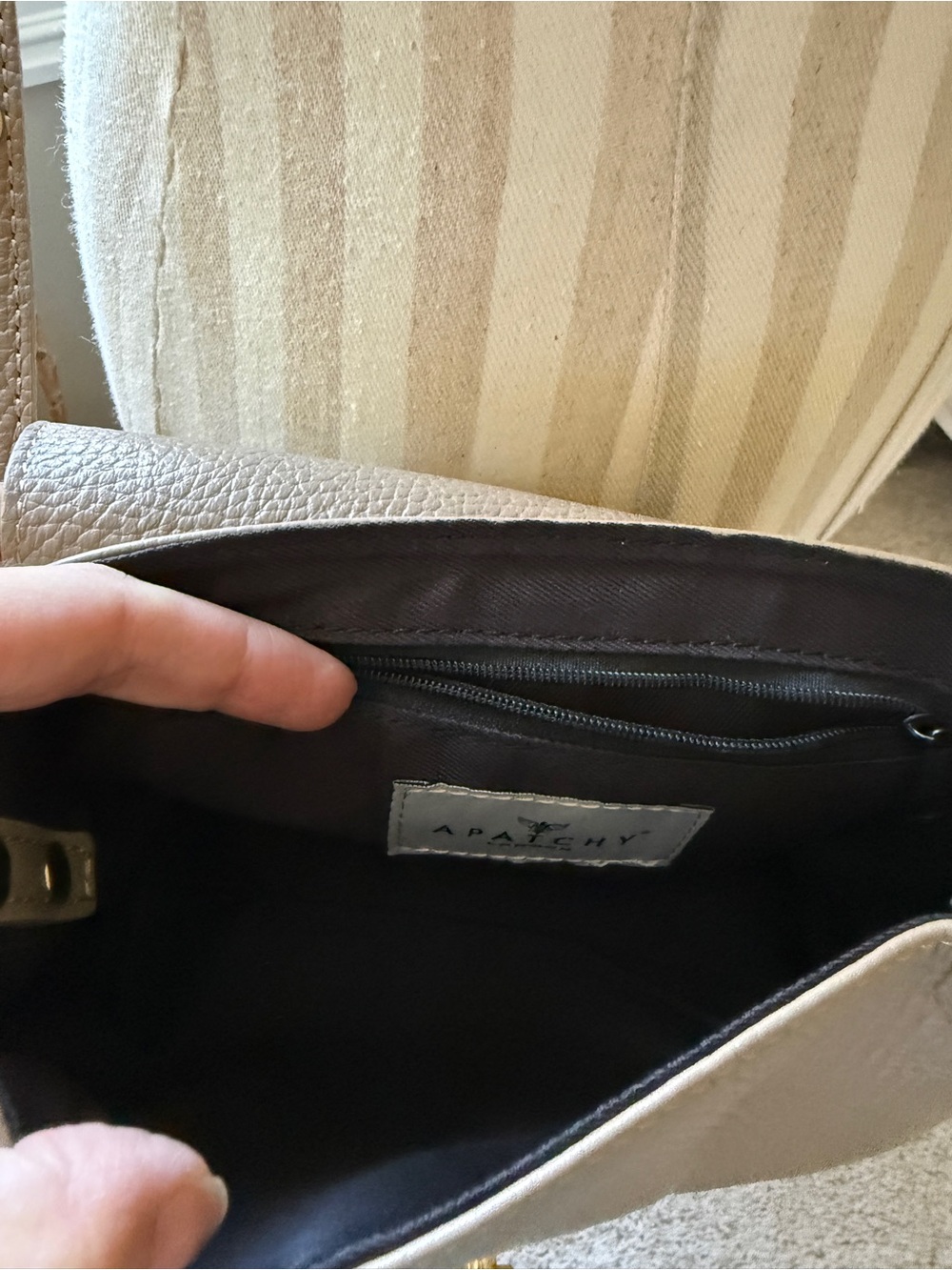 Apatchy London Maddie Taupe Leather Crossbody Bag with Gold Hardware - Picture 4 of 13
